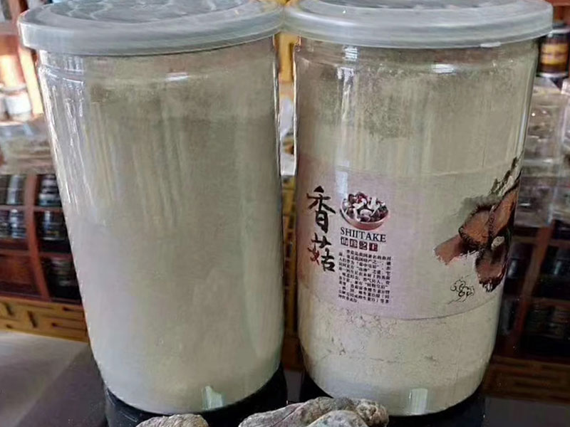 桦树茸黑晶颗粒